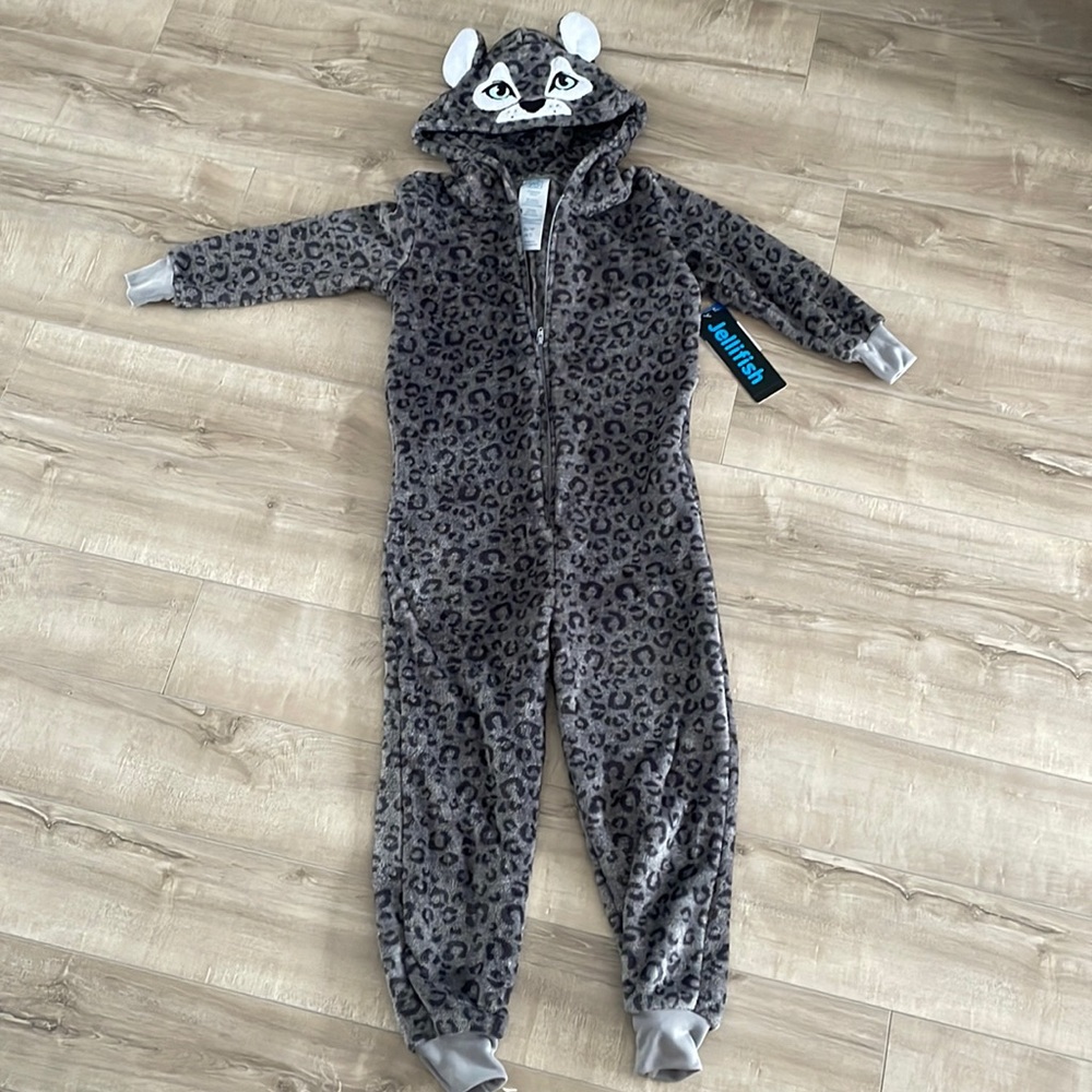 Kids onesie size XS 4/5